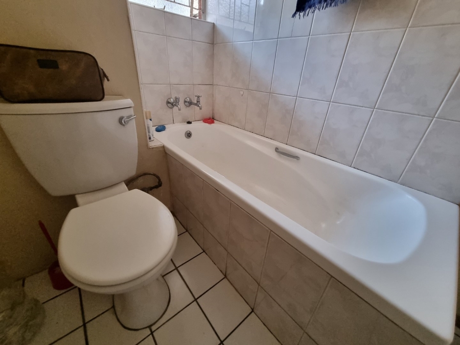 1 Bedroom Property for Sale in Willows Free State